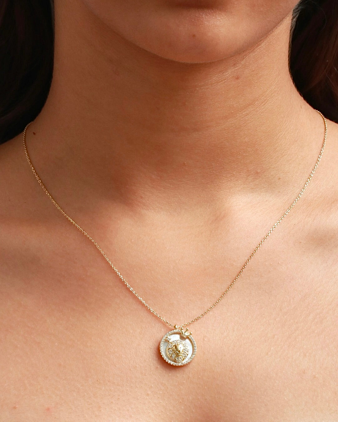 LEO NECKLACE (ROUND)- ZODIAC SIGN